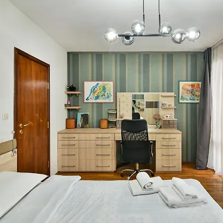 Апартамент Budget Flat In Варна
