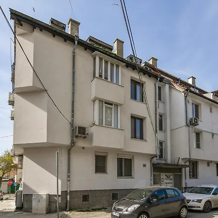 Апартаменты Budget Flat In *