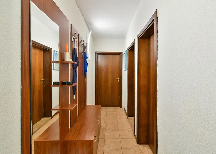 Budget Flat In * Βάρνα